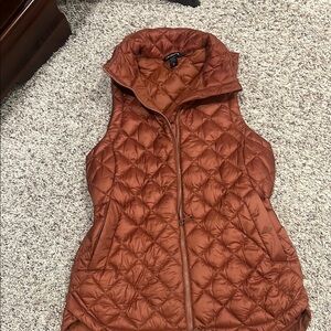 Athleta quilted vest